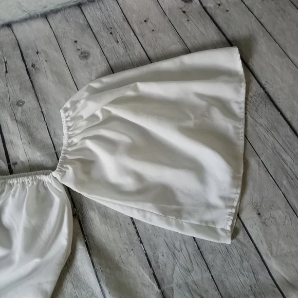 EUC White Bandeau bell sleeve top - Small - Picture 6 of 7